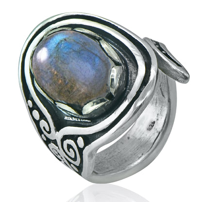 Jewellery sterling silver ring with natural Labradorite